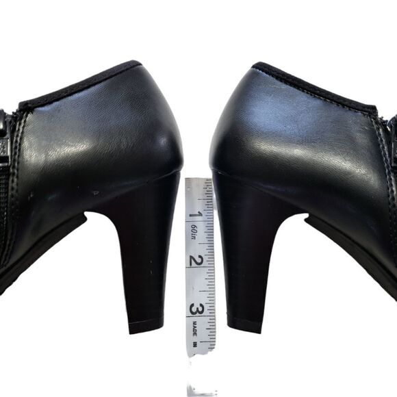 Rialto 3-Button Design Heeled Closed Shoes Sz 8M - Picture 10 of 15